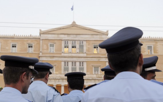 Δικαστική βόμβα μεγατόνων – Το Συμβούλιο της Επικρατείας ακύρωσε τις Μνημονιακές μειώσεις αποδοχών που έγιναν σε όλους τους ένστολους!