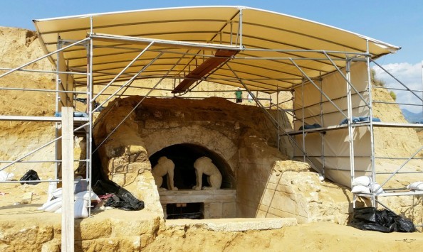 Αμφίπολη: Ποιά ευρήματα από τις ανασκαφές δείχνουν... ασύλητο τάφο; Το γερμανικό ενδιαφέρον για τον Μέγα Αλέξανδρο