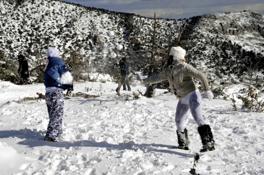 Πώς πρέπει να ντύνουμε τα παιδιά μας τον χειμώνα, για να μην αρρωσταίνουν;