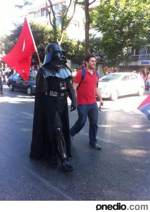 Και ο Darth Vader είναι εκεί!