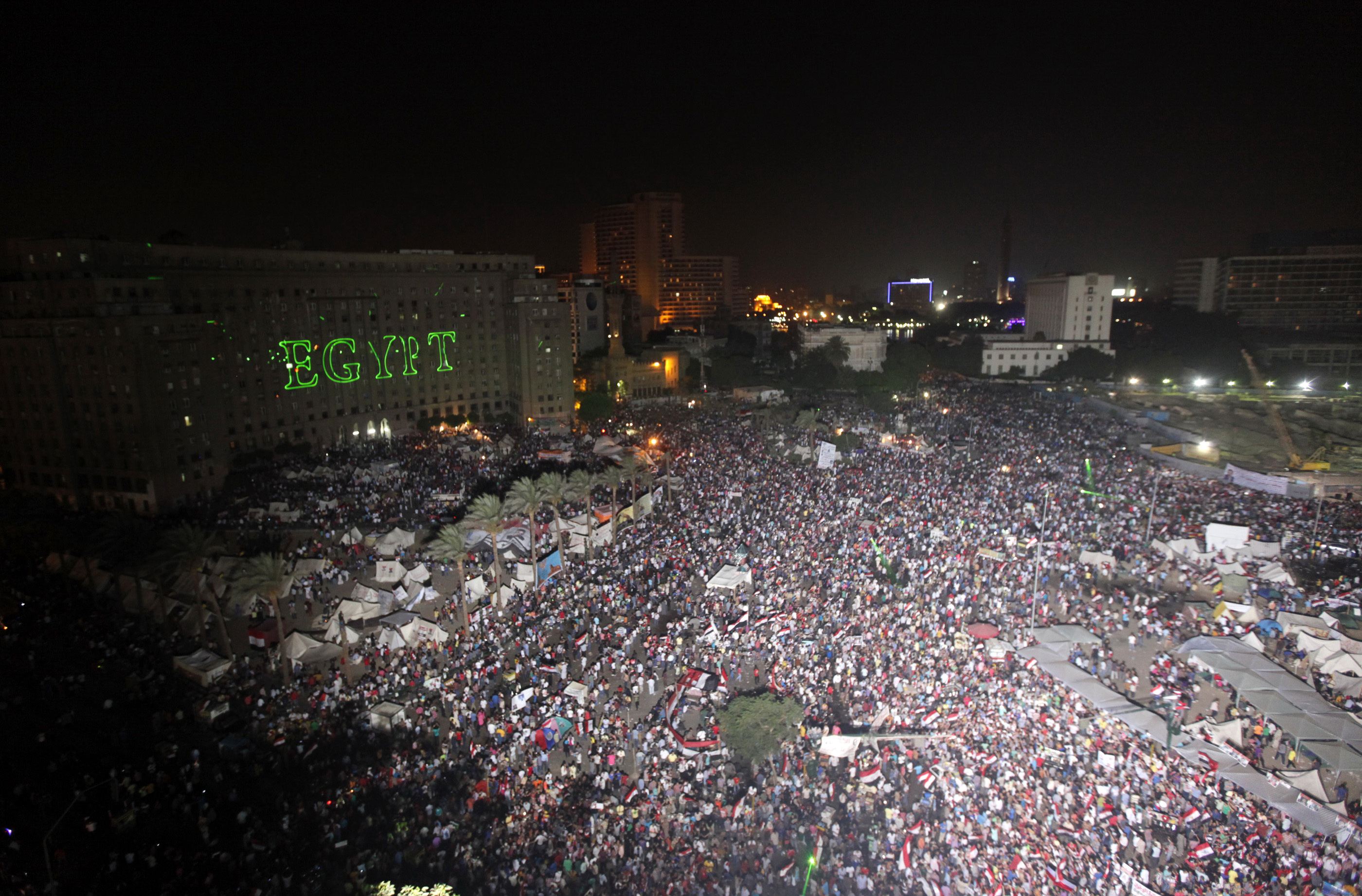 H πλατεία Ταχρίρ ήταν και χθες γεμάτη... ΦΩΤΟ REUTERS