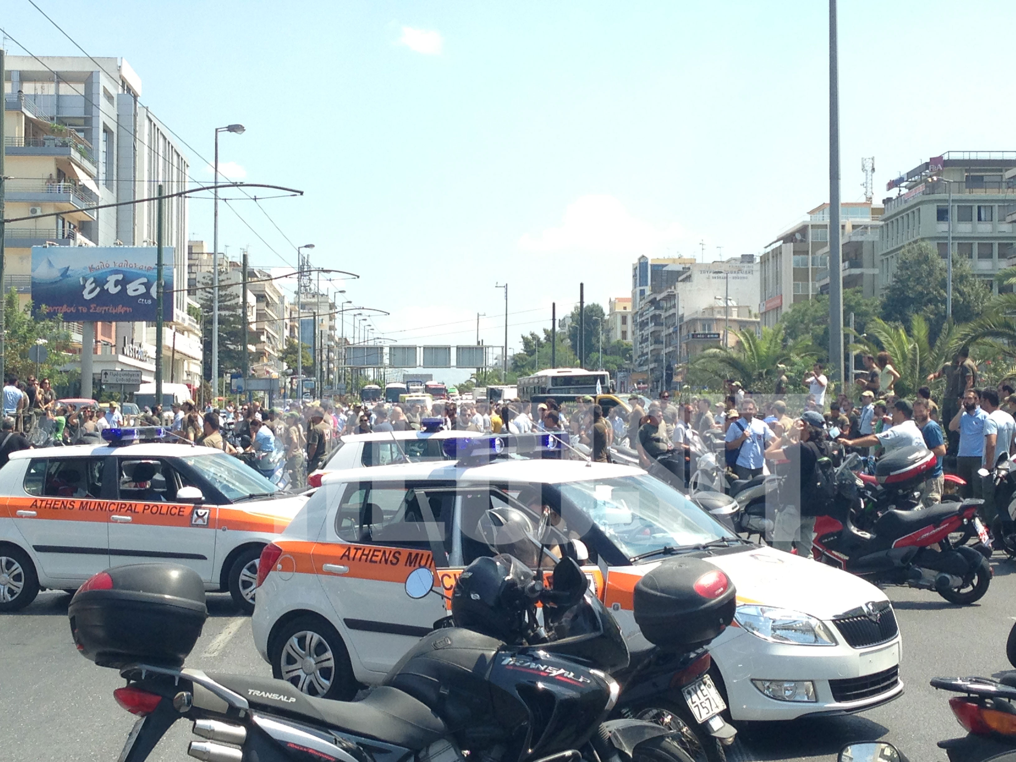 Κυκλοφοριακό χάος στην Λεωφόρο Συγγρού ΦΩΤΟ NEWSIT