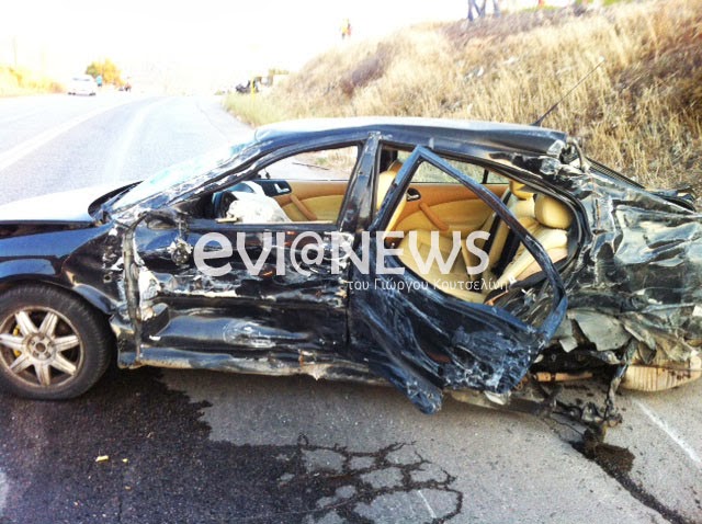 Ένα από τα αυτοκίνητα που καταστράφηκαν - ΦΩΤΟ από το EviaNews