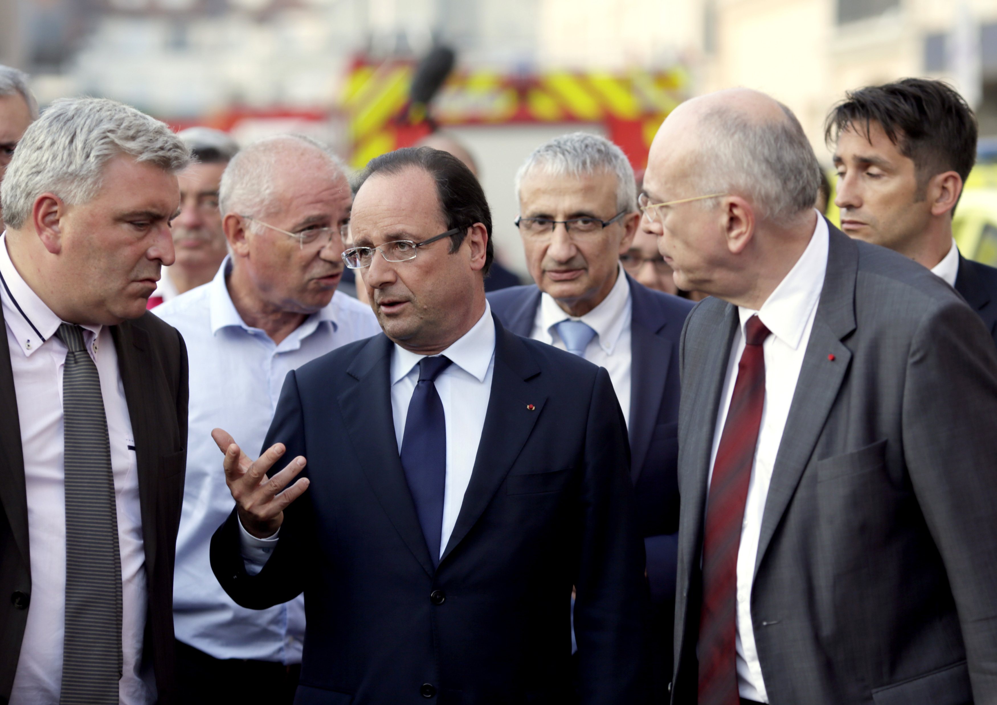 Ο Γάλλος πρόεδρος Φρανσουά Ολάντ βρέθηκε στο σταθμό ΦΩΤΟ REUTERS