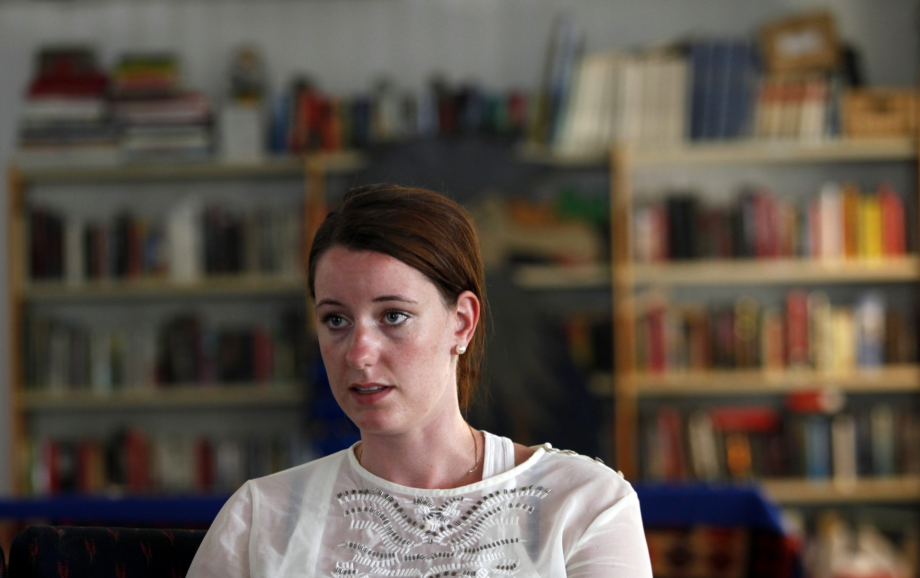 Η 24χρονη Νορβηγίδα, interior designer στο επάγγελμα, παραχωρεί συνένευξη στο Reuters. ΦΩΤΟ REUTERS