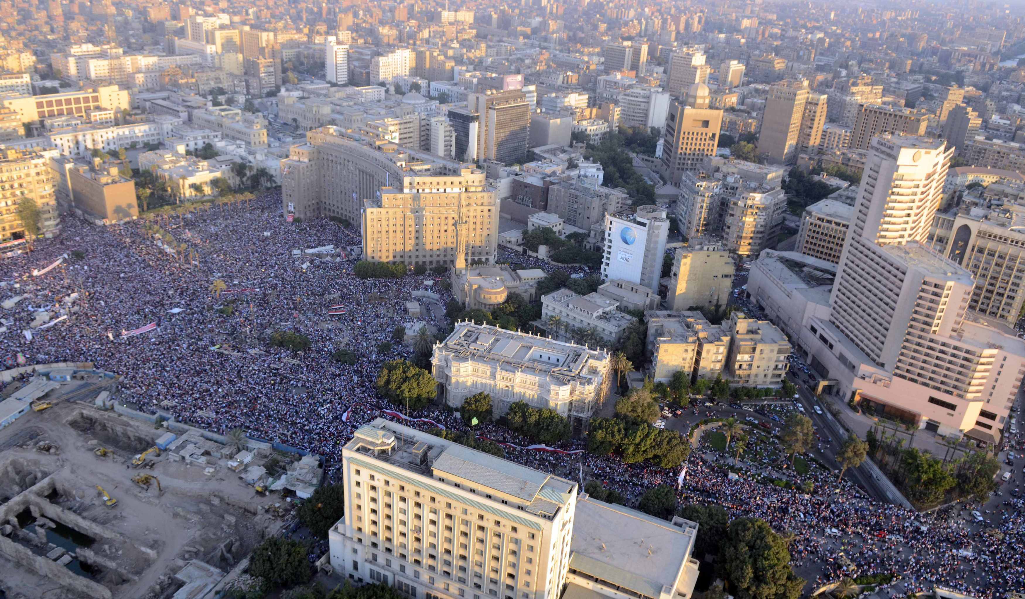 Βουλιάζει από διαδηλωτές το Κάιρο - ΦΩΤΟ REUTERS
