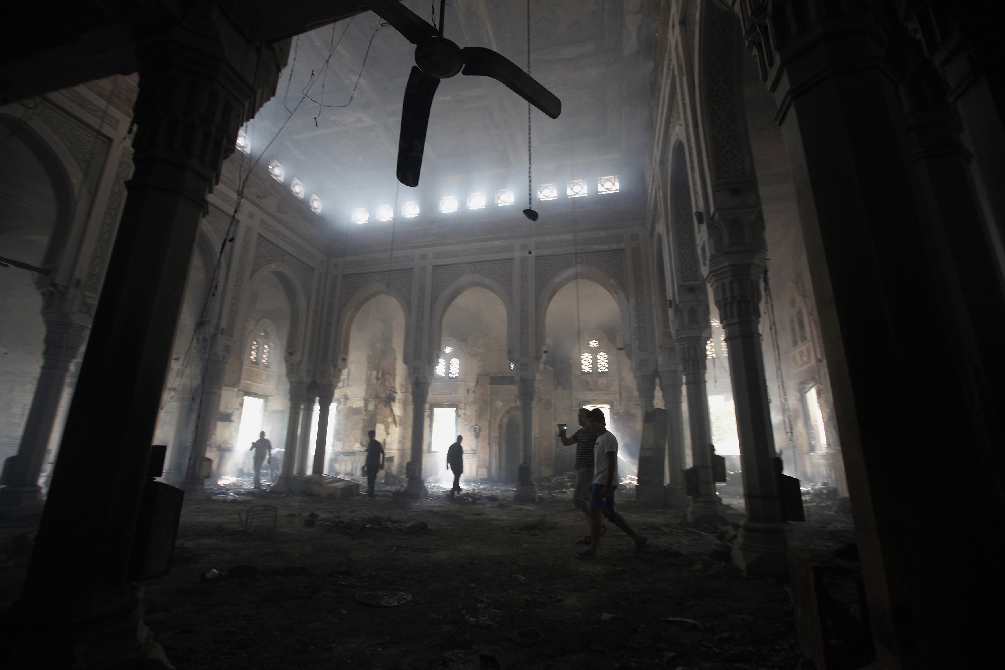 Τζαμί μετά την πυρκαγιά ΦΩΤΟ REUTERS