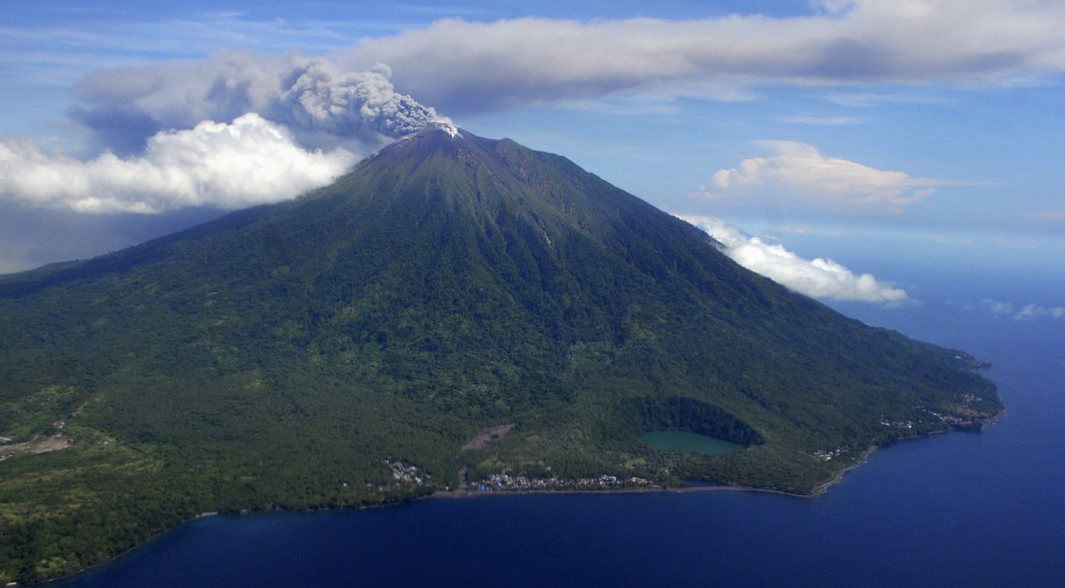 Η Ινδονησία φημίζεται για πολλά πράγματα αλλά και για τα ηφαίστειά της