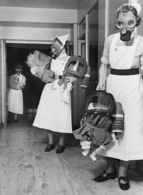 Ασκηση για επικείμενο βομβαρδισμό το 1940 σε νοσοκομείο στο Λονδίνο
