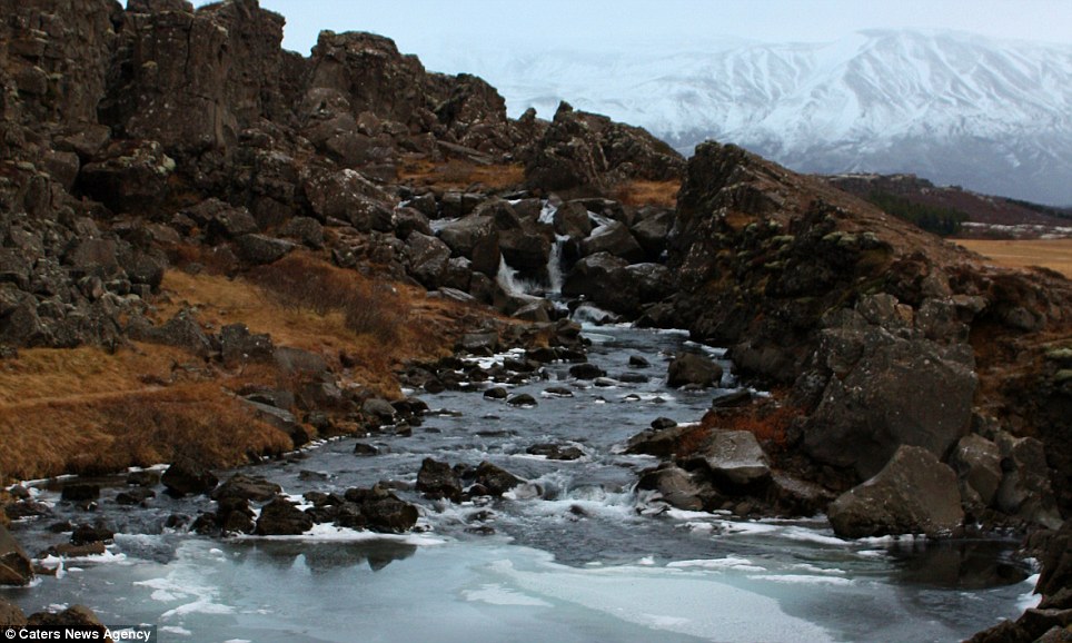 Στην πραγματικότητα είναι το Εθνικό Πάρκο Ingvellir στην Ισλανδία