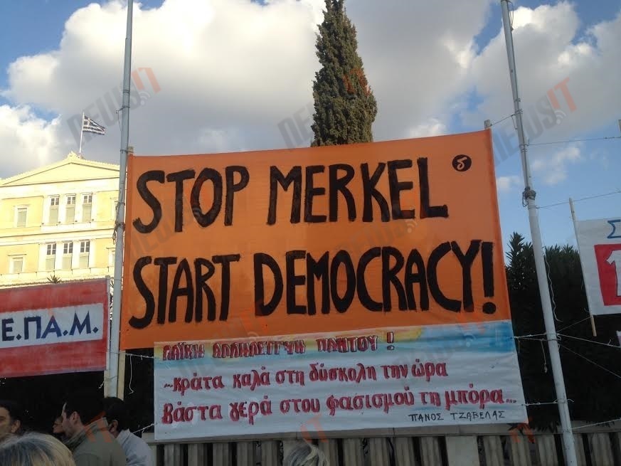 "Σταματήστε τη Μέρκελ - Ξεκινήστε την Δημοκρατία" - Φωτό newsIT