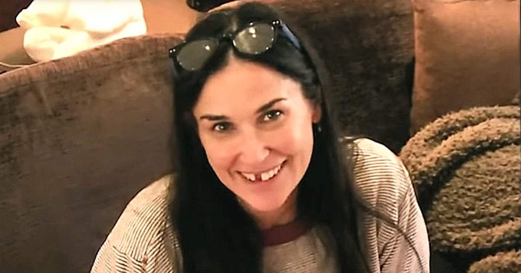 Η Demi Moore είπε ότι έχασε δόντια εξαιτίας αυξημένου στρες – Τι της… απαντούν οι επιστήμονες