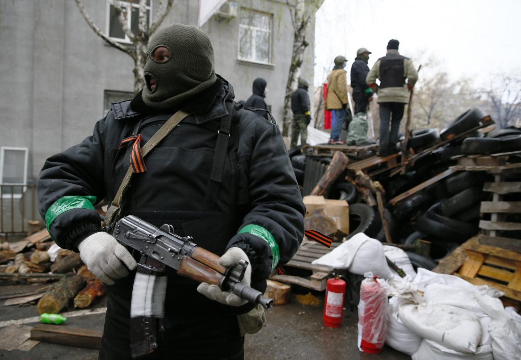 “Καζάνι που βράζει” η ανατολική Ουκρανία – Το Κίεβο ανακοίνωσε “αντιτρομοκρατική” επιχείρηση κατά των φιλορώσων