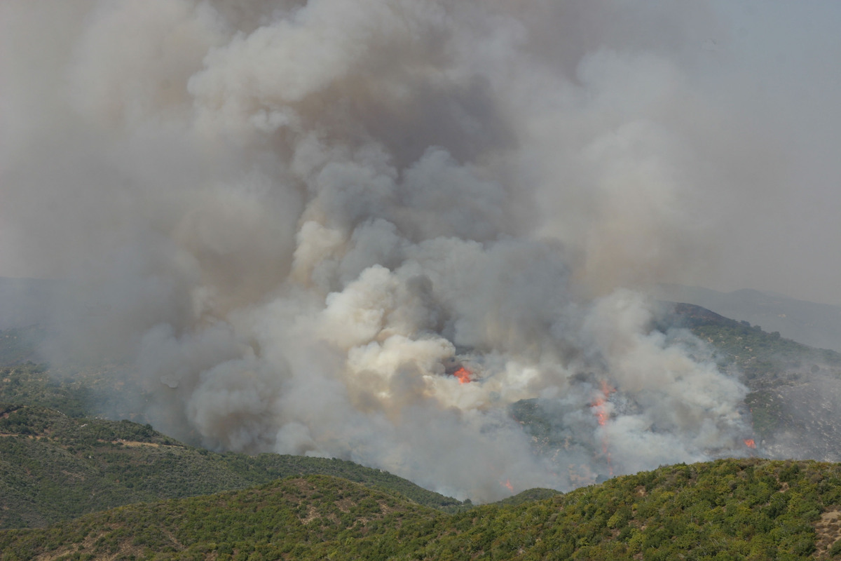Μεσσηνία: Μεγάλη φωτιά τώρα στον Ταϋγετο - Ενισχύονται οι ...