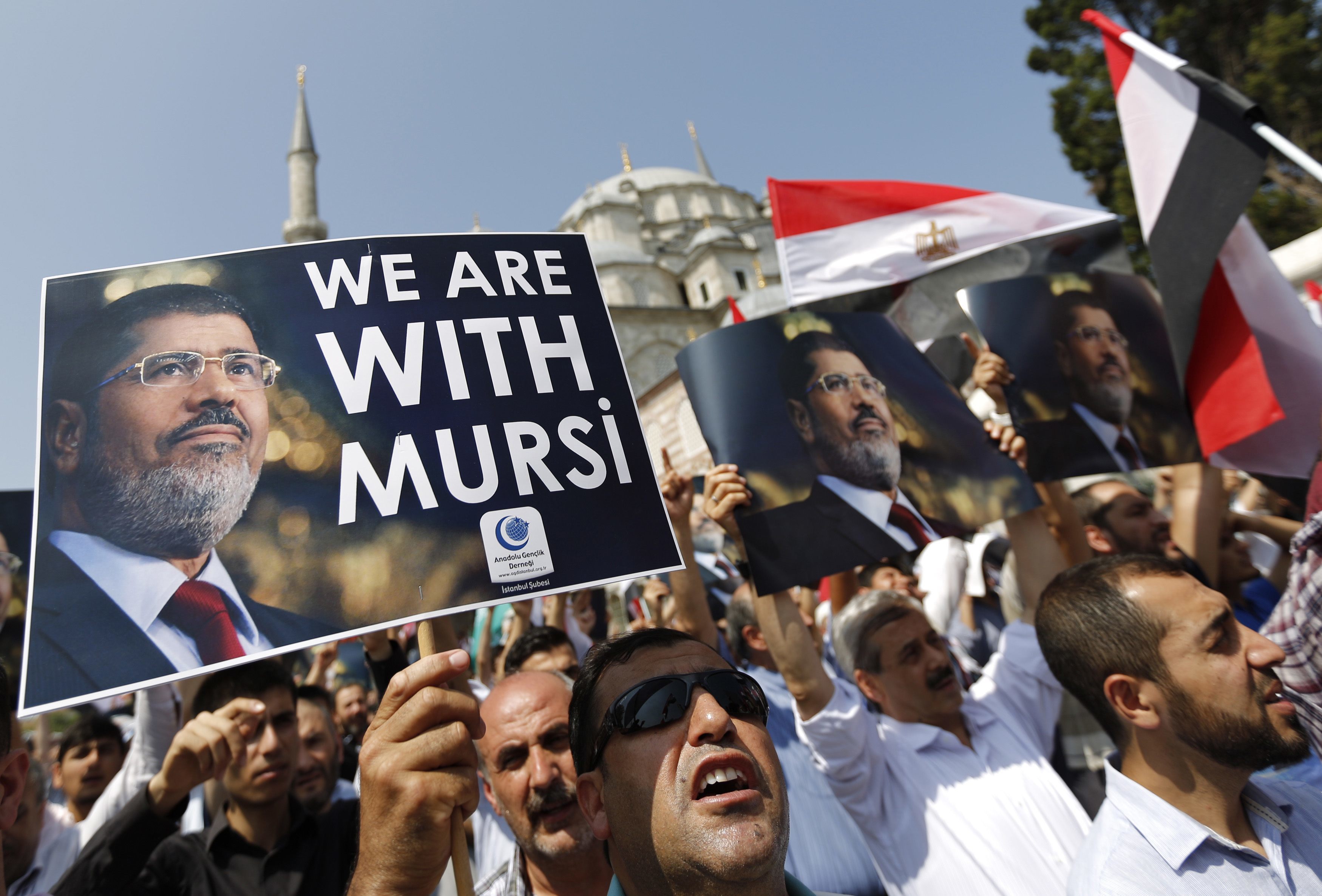 Οι Τούρκοι οπαδοί του Μόρσι βγήκαν στους δρόμους (ΦΩΤΟ)