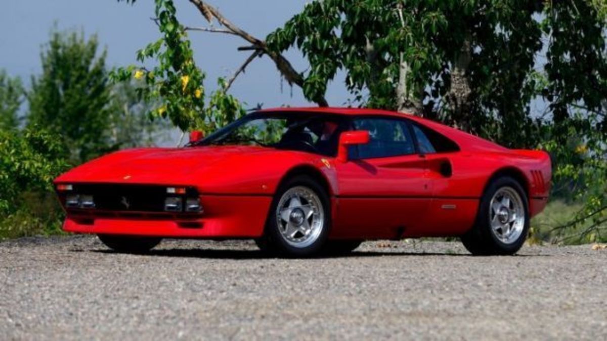 Αυτή η σπάνια Ferrari 288 GTO είναι «του κουτιού» και θα πιάσει πολλά εκατομμύρια!