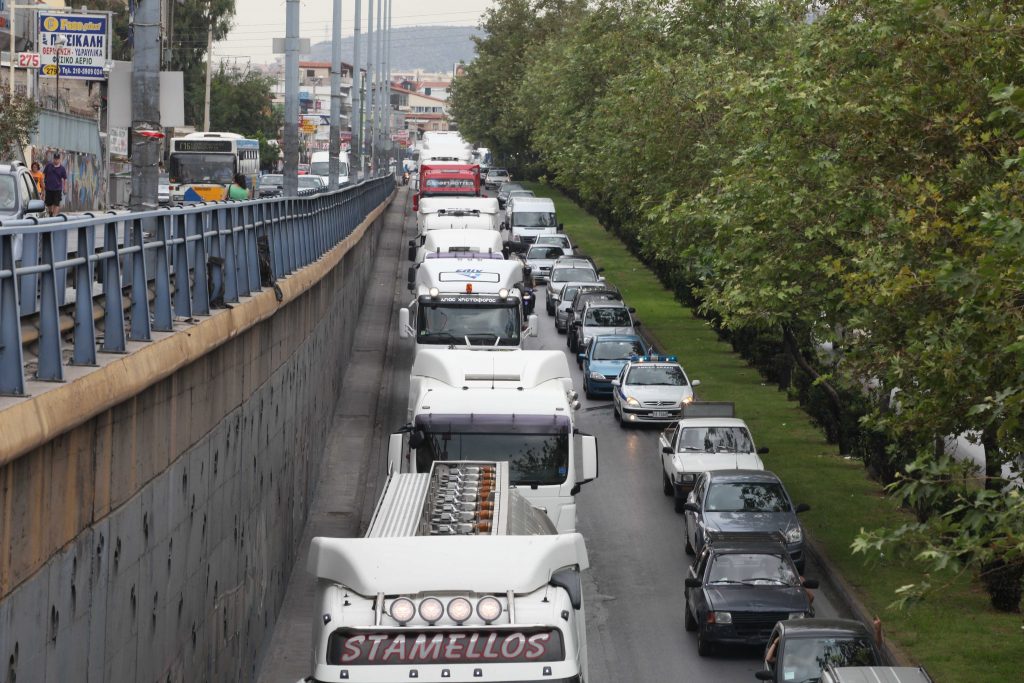 Άνδρας “βούτηξε” από την γέφυρα του Κηφισού – Μεταφέρθηκε στο νοσοκομείο