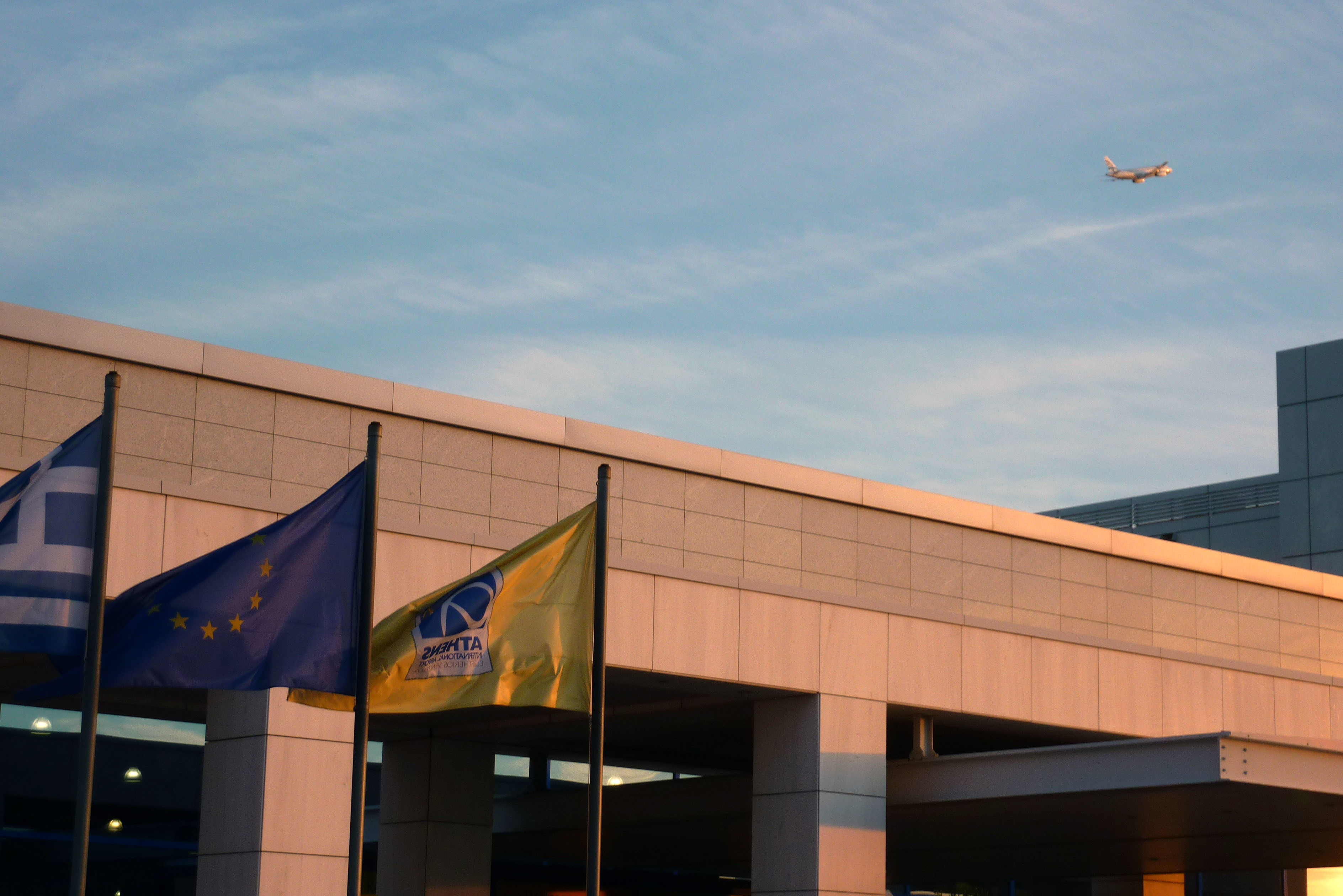 Ryanair: Βάσεις σε Αθήνα και Θεσσαλονίκη και 1.600 θέσεις εργασίας
