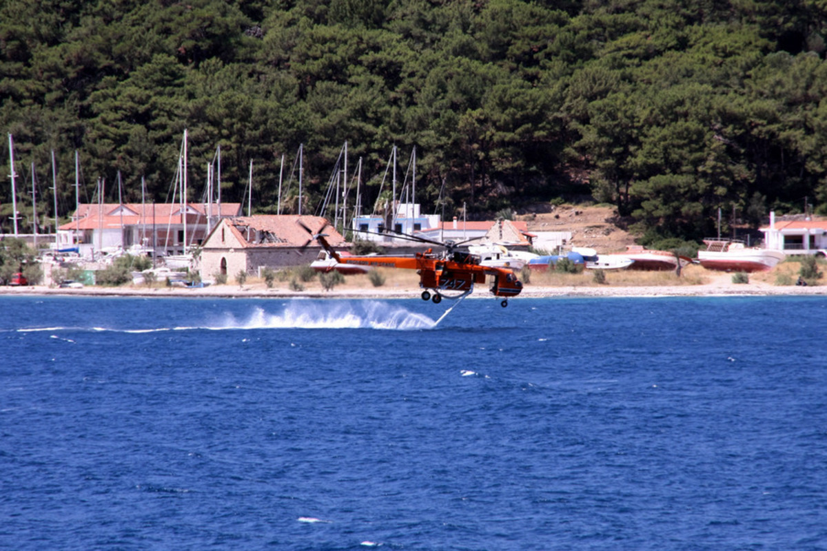 Δύο συλλήψεις για τη φωτιά στη Σάμο