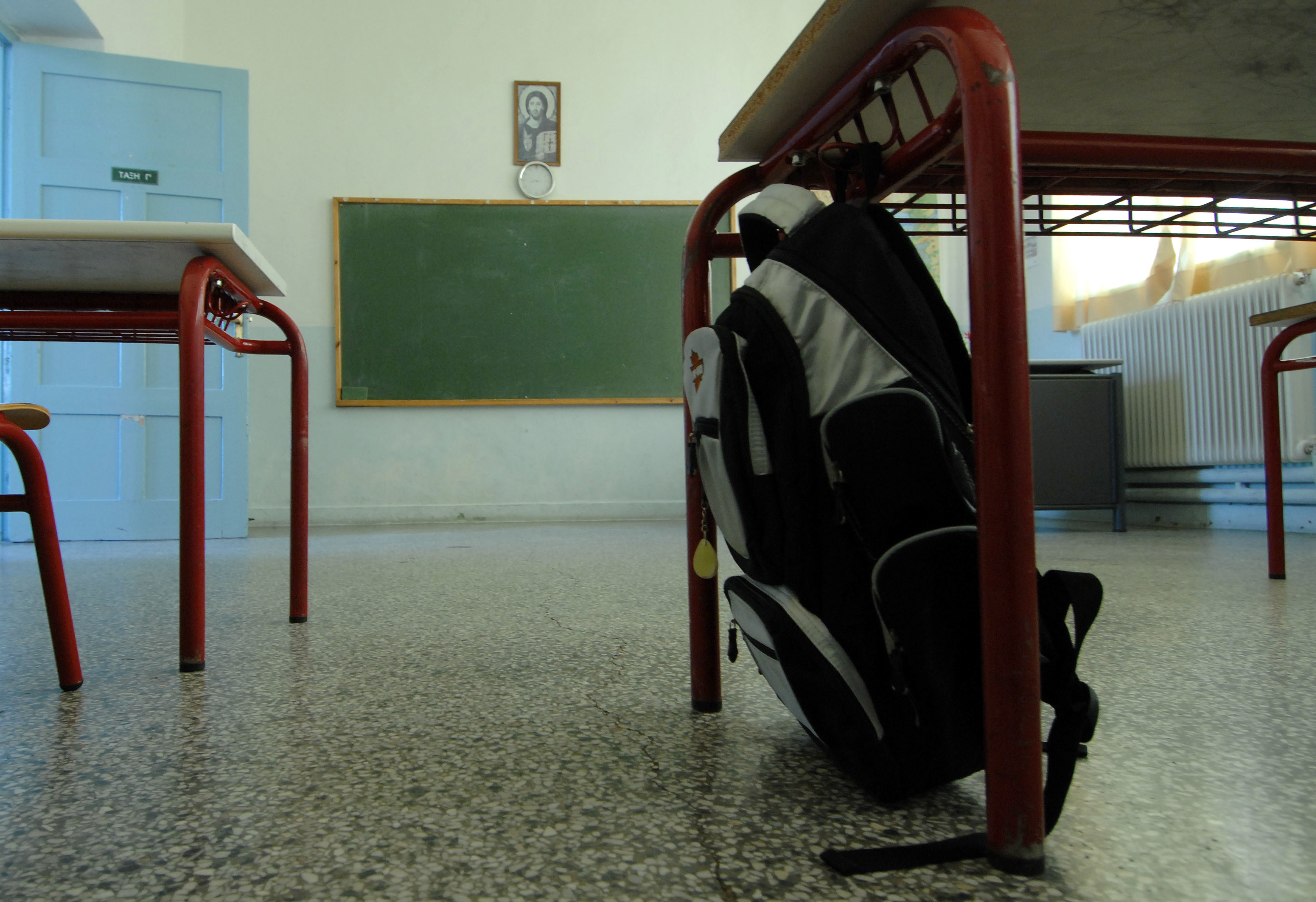 Λάρισα: Θέλουν να απελάσουν μαθητή από την Αλβανία γιατί δεν είχε χαρτιά – Στο πλευρό του η ΕΛΜΕ