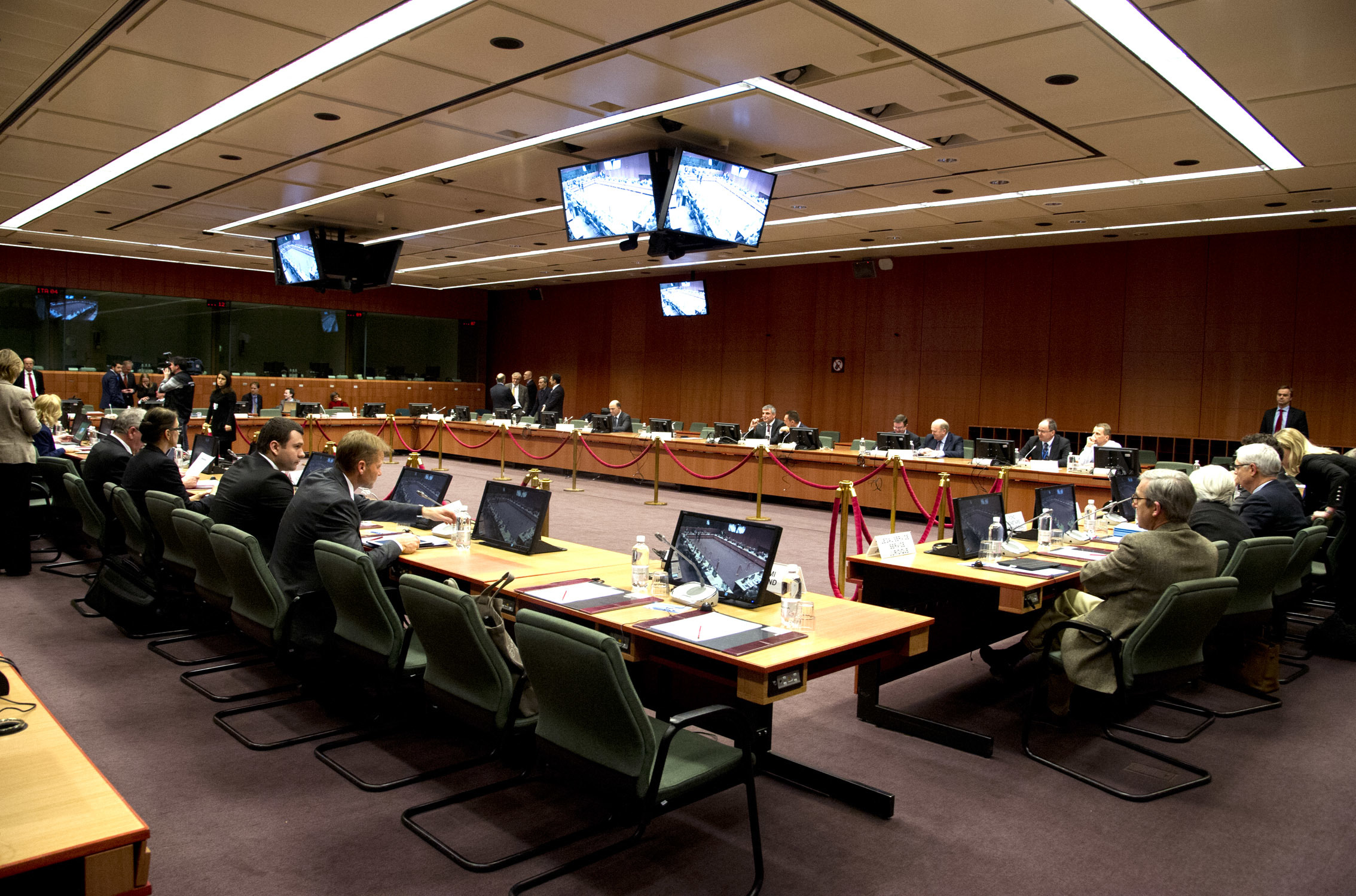 Ευρωπαίος αξιωματούχος: Μην περιμένετε δόση από το μεθαυριανό Eurogroup