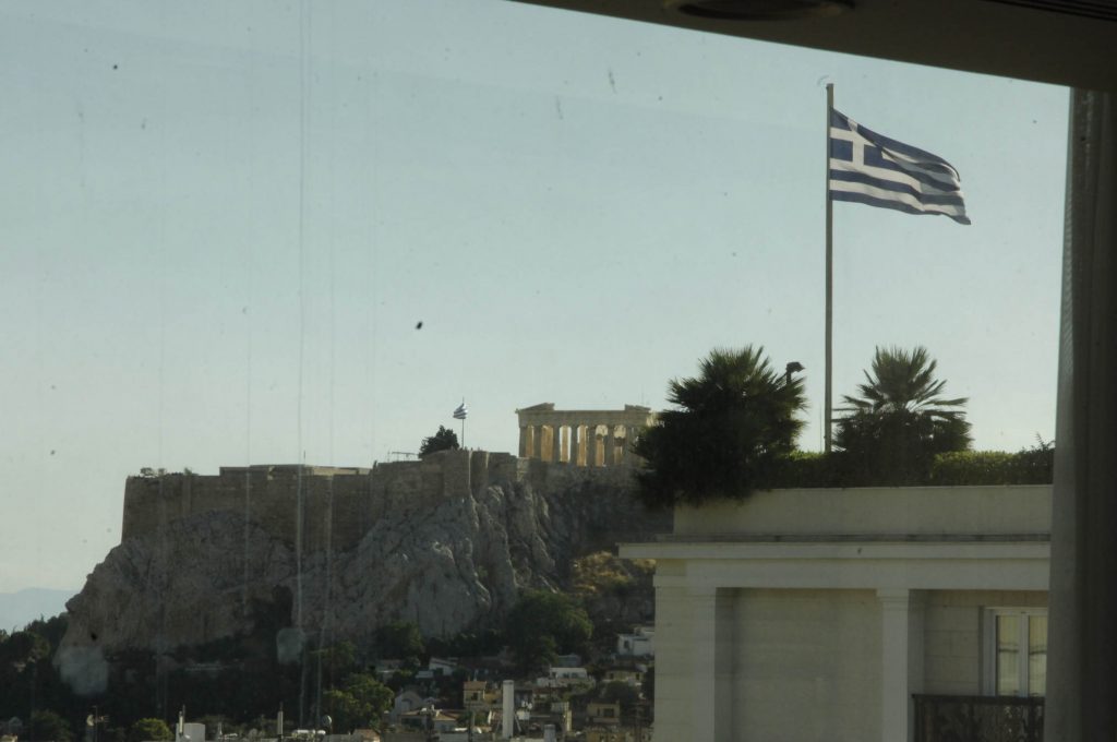 Κομισιόν: Η Ελλάδα ανακάμπτει – Ανάπτυξη 0,6% το 2014 – Μειώνεται η ανεργία!