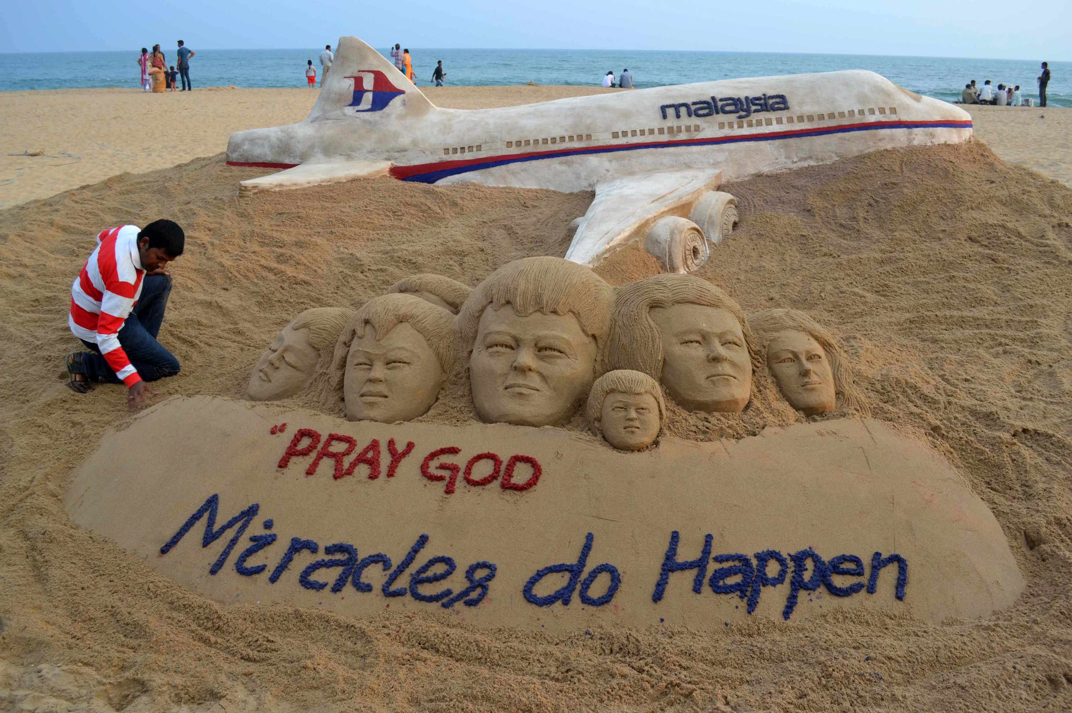 Κάποιοι ελπίζουν ακόμα για την πτήση της Malaysia Airlines