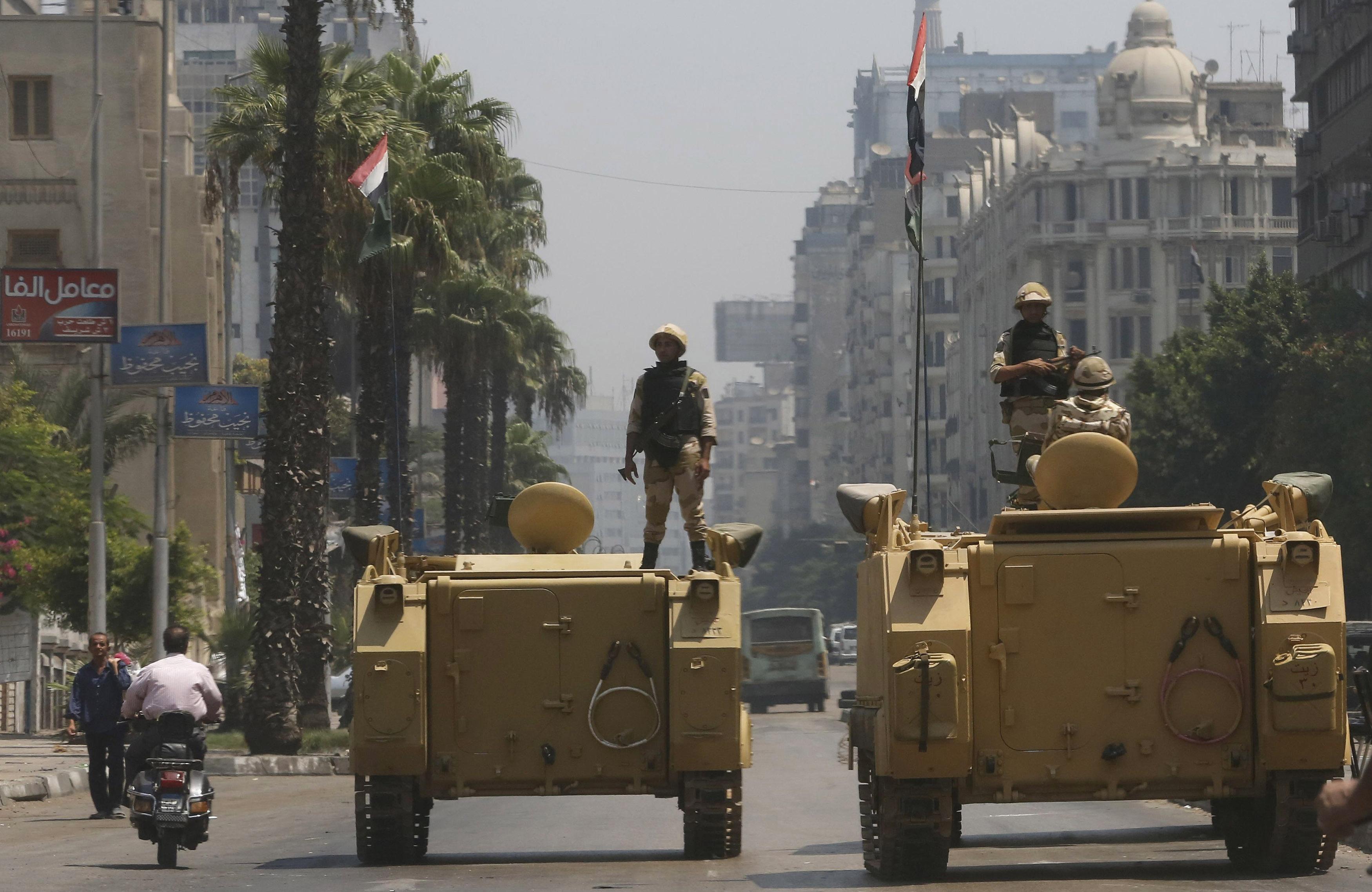 “Ξύπνησε” η Ευρώπη και αγωνιά για την Αίγυπτο – Ο εμφύλιος μαίνεται!