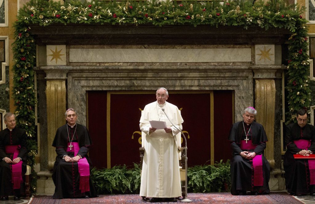 Ο Πάπας Φραγκίσκος ο πιο καλοντυμένος της χρονιάς;