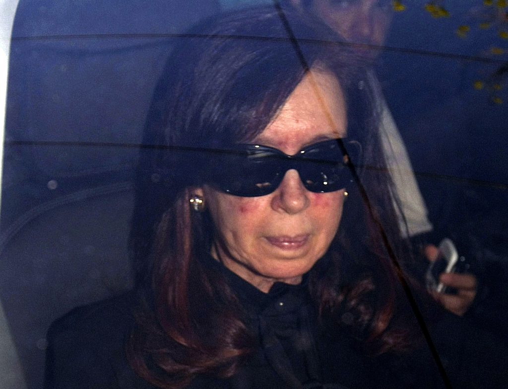 Αγωνία για την Πρόεδρο της Αργεντινής – Υποβλήθηκε σε επέμβαση στον εγκέφαλο