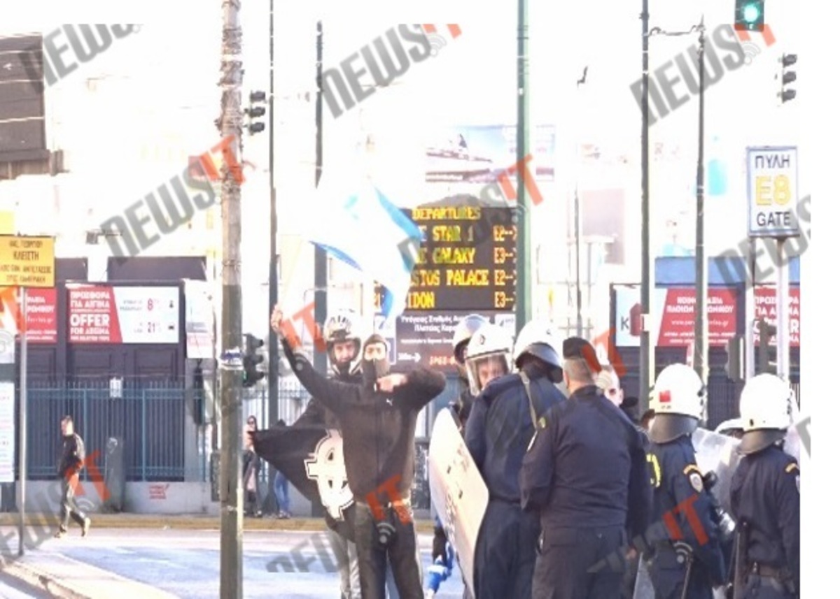 Βίντεο ντοκουμέντο: Χρυσαυγίτης απειλεί ρεπόρτερ: “Θα σας κόψω τον λαιμό” – Αστυνομικοί παρακολουθούν απαθείς