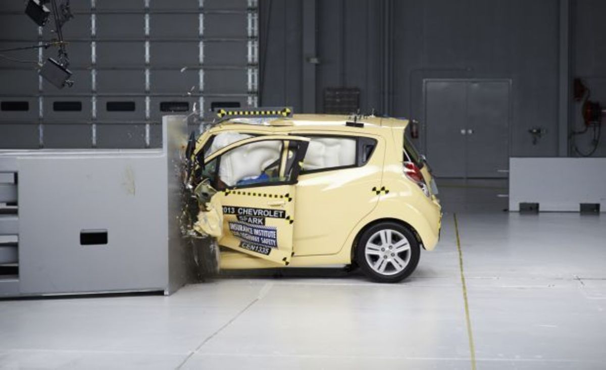 Αναβαθμίζονται τα crash tests των αυτοκινήτων στις ΗΠΑ