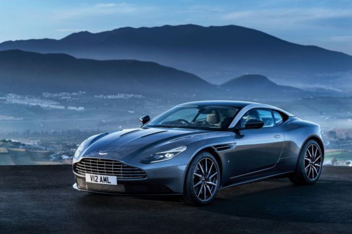 Πρώτες επίσημες φωτογραφίες της Aston Martin DB11