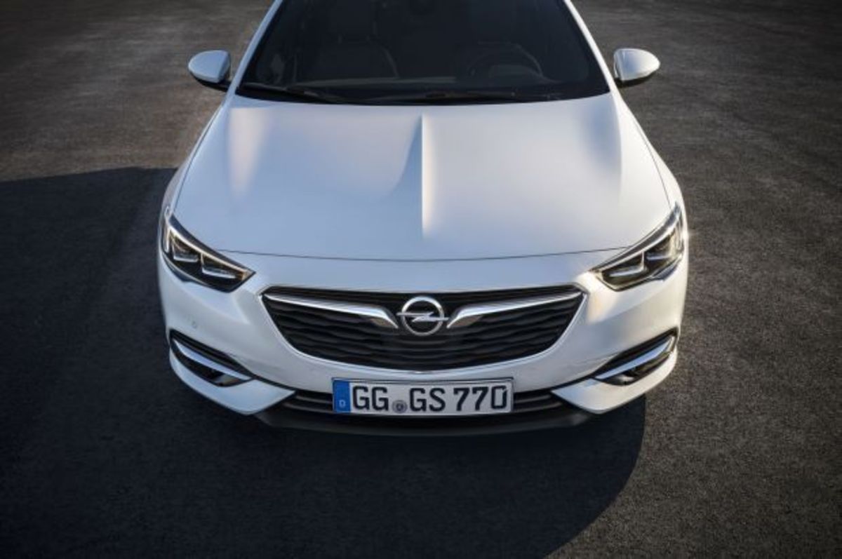 Αποκάλυψη για τη νέα γενιά του Opel Insignia, που απέκτησε πιο πολυτελή χαρακτήρα [pics]