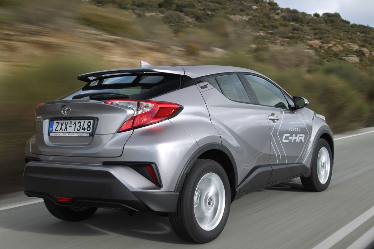 Το Toyota C-HR “προσγειώθηκε” και στην Ελλάδα! Το δοκιμάζουμε στην έκδοση 1.2T [pics]