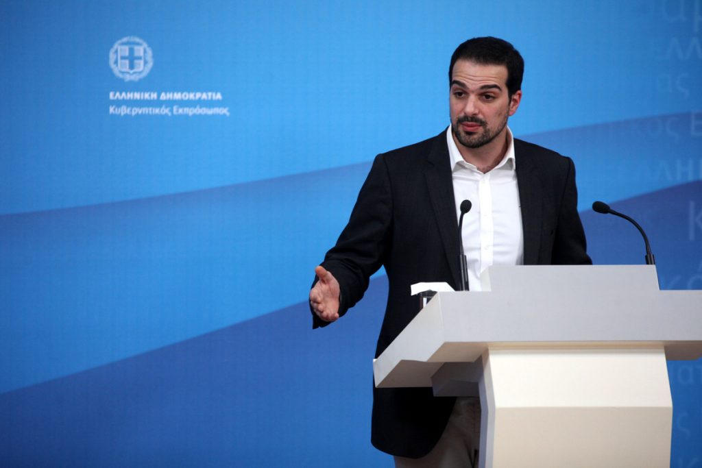 Σακελλαρίδης: Η κυβέρνηση θα πληρώσει κανονικά – Ανυπόστατα τα σενάρια περί ελέγχου κεφαλαίων στις τράπεζες