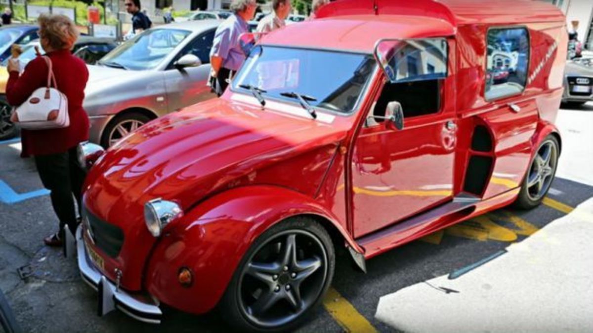 Αυτό το Citroën 2CV με μοτέρ από Ferrari είναι ότι πιο τρελό θα δεις σήμερα! [vid]