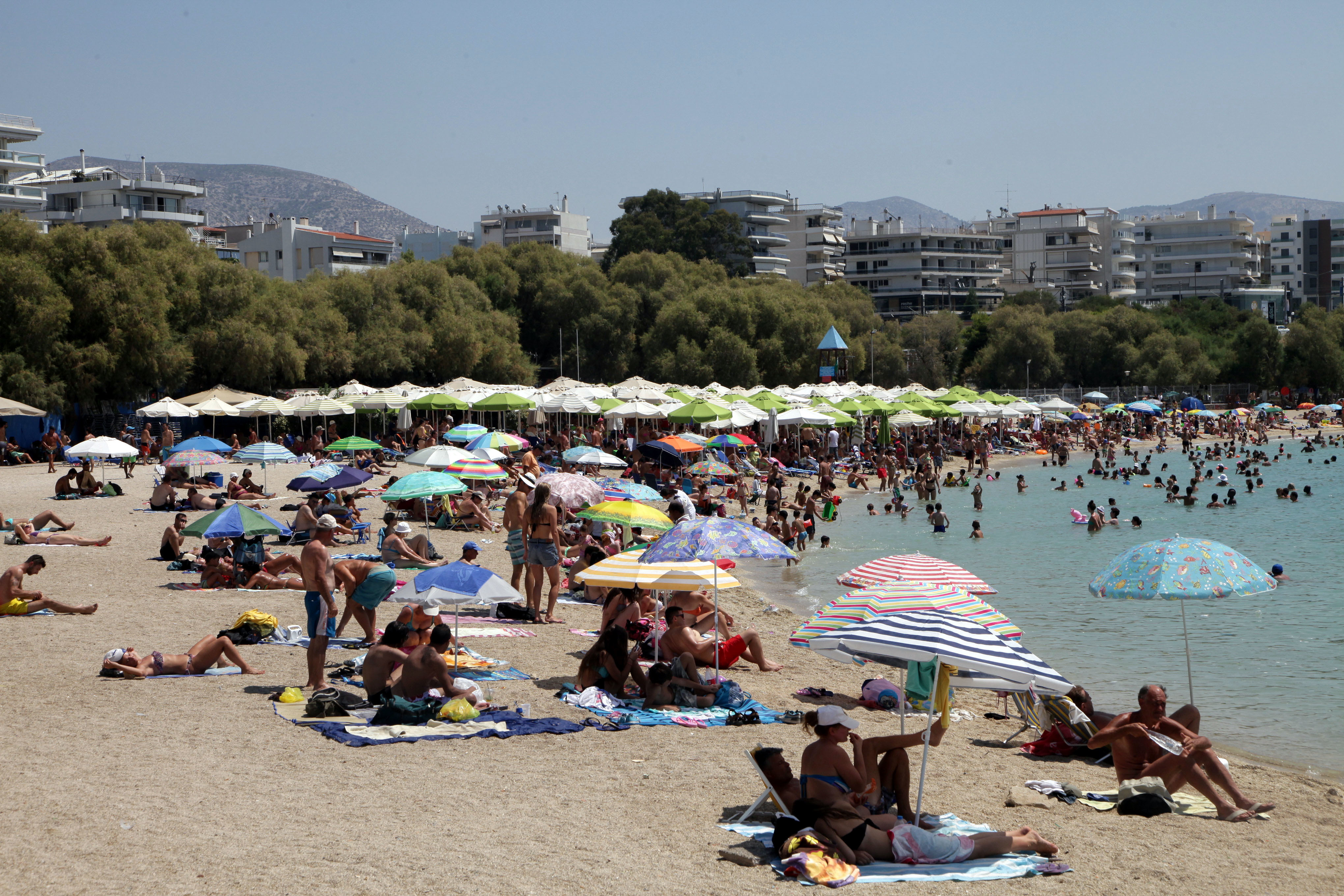 Οι πιο καυτές ημέρες του καλοκαιριού! – Καύσωνας και το Σάββατο σε όλη τη χώρα – Αλλάζει ο καιρός την Κυριακή με πολλά μποφόρ