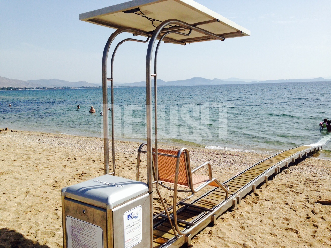Ν. Μάκρη: Σε λειτουργία ξανά η ράμπα για ανάπηρους στην παραλία (ΦΩΤΟ)