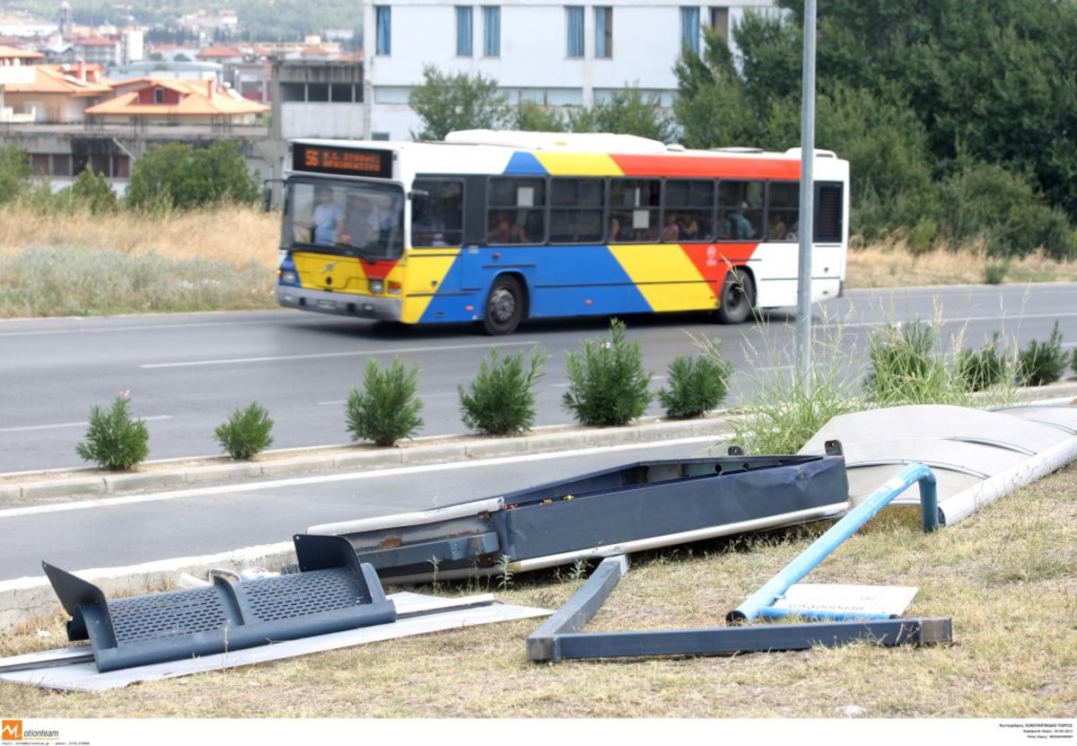 Συνελήφθη και δεύτερος οδηγός για την τραγωδία στη Θεσσαλονίκη – ΦΩΤΟ από τη μοιραία στάση