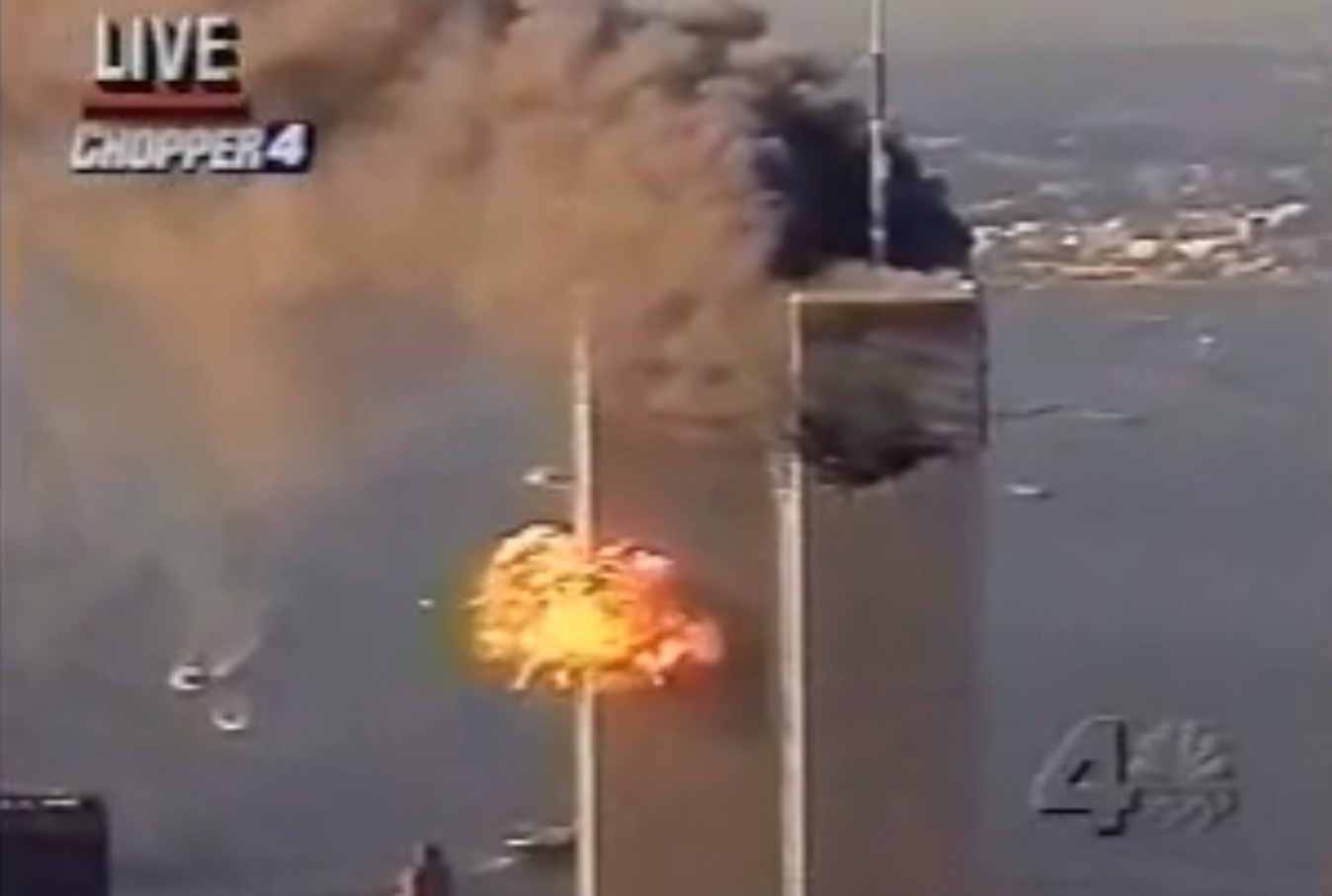 12 χρόνια μετά τις επιθέσεις της 11ης Σεπτεμβρίου – Οι συγκλονιστικές αναμεταδόσεις των αμερικανικών καναλιών!
