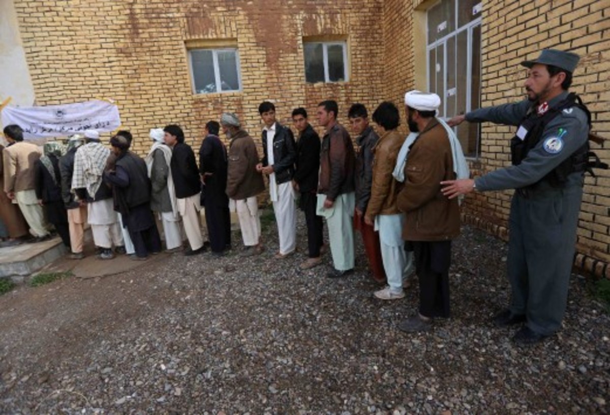 Της νοθείας… στις εκλογές του Αφγανιστάν