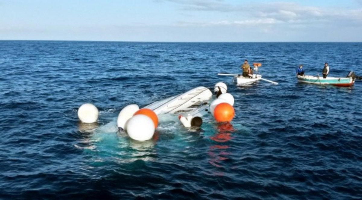 Αγαθονήσι: Παραλίγο τραγωδία με μετανάστες – Η βάρκα έβαλε νερά…