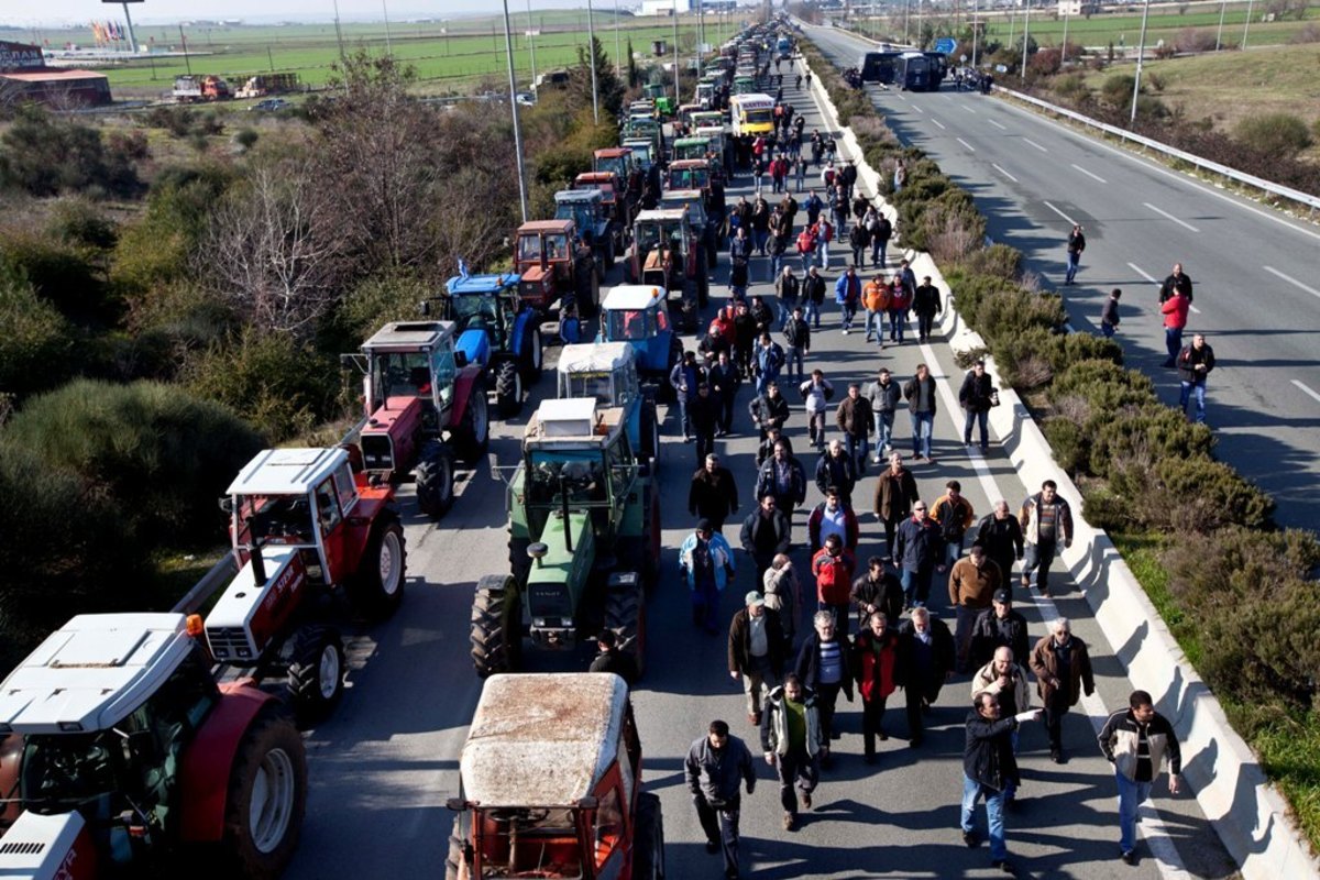 Πρώτα οι νέοι φόροι στους αγρότες και μετά η εξεύρεση ισοδυνάμων