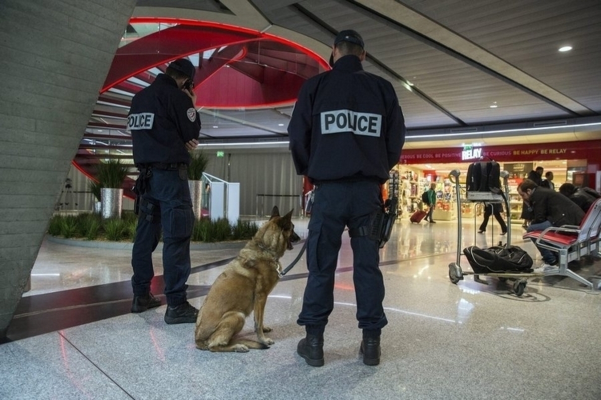 Συναγερμός στο Παρίσι! Εκκενώθηκε το αεροδρόμιο Σαρλ ντε Γκωλ για ύποπτο πακέτο