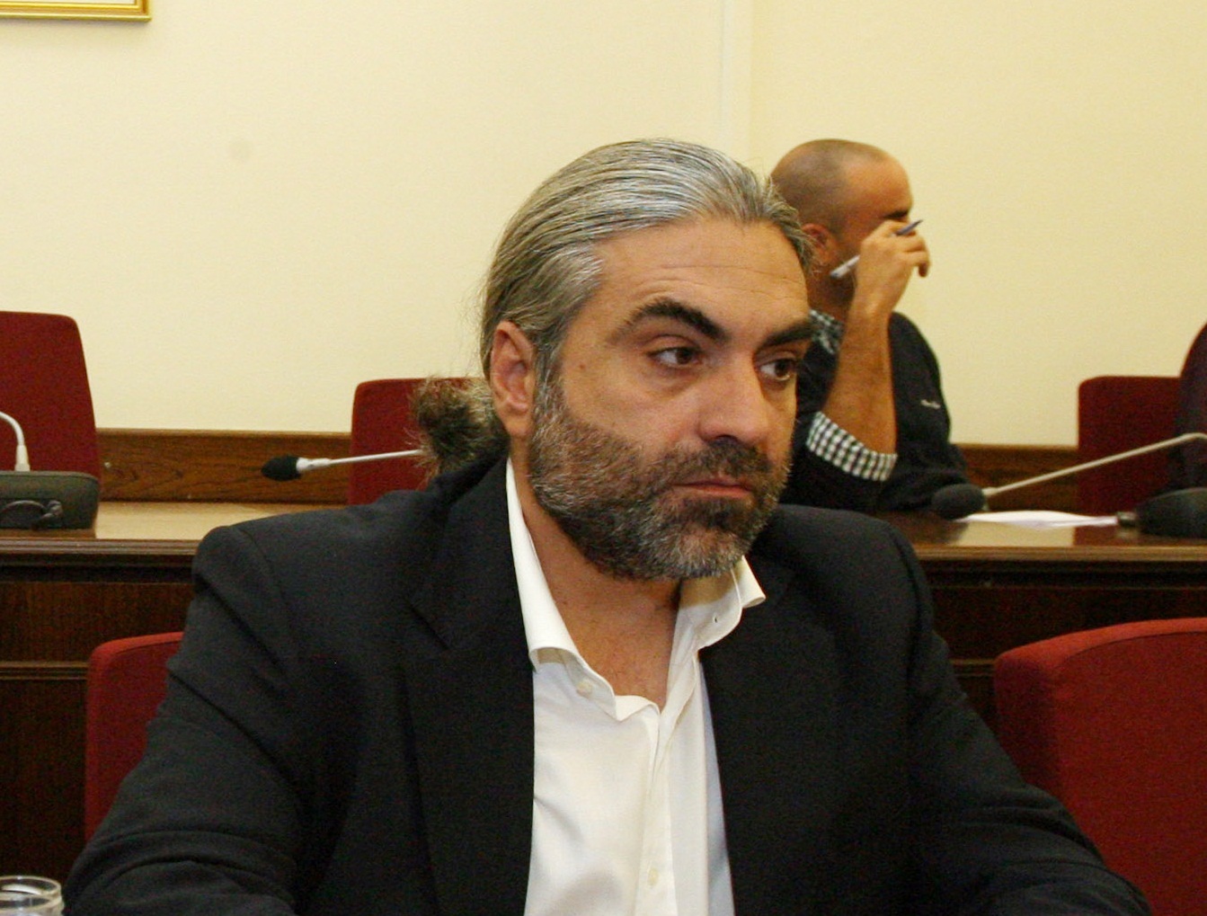 Τα ”βρόντηξε” και ανεξαρτητοποιήθηκε ο βουλευτής της Χρυσής Αυγής Χ. Αλεξόπουλος