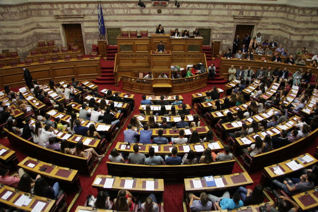 Νέα κυβέρνηση: “Φαρμάκι” από την αντιπολίτευση για τους νέους υπουργούς