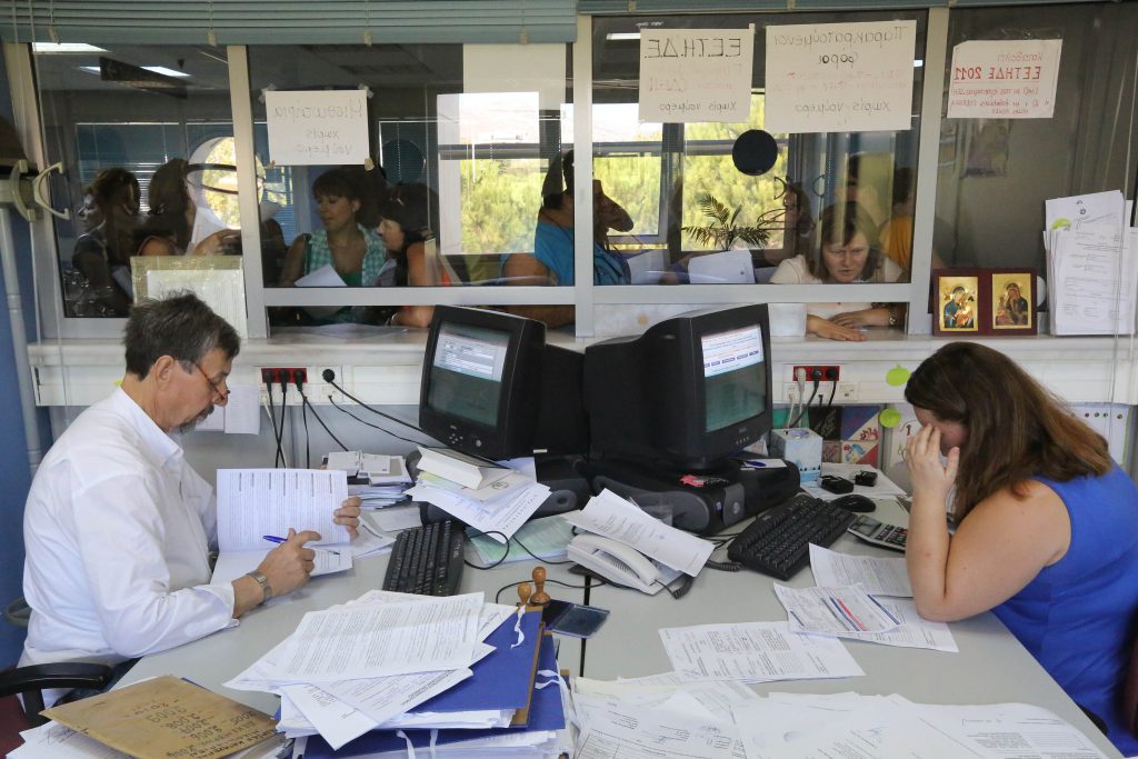 Από ποιους υπαλλήλους θα αρχίσει η διαδικασία επανελέγχου μετατροπής συμβάσεων αορίστου χρόνου