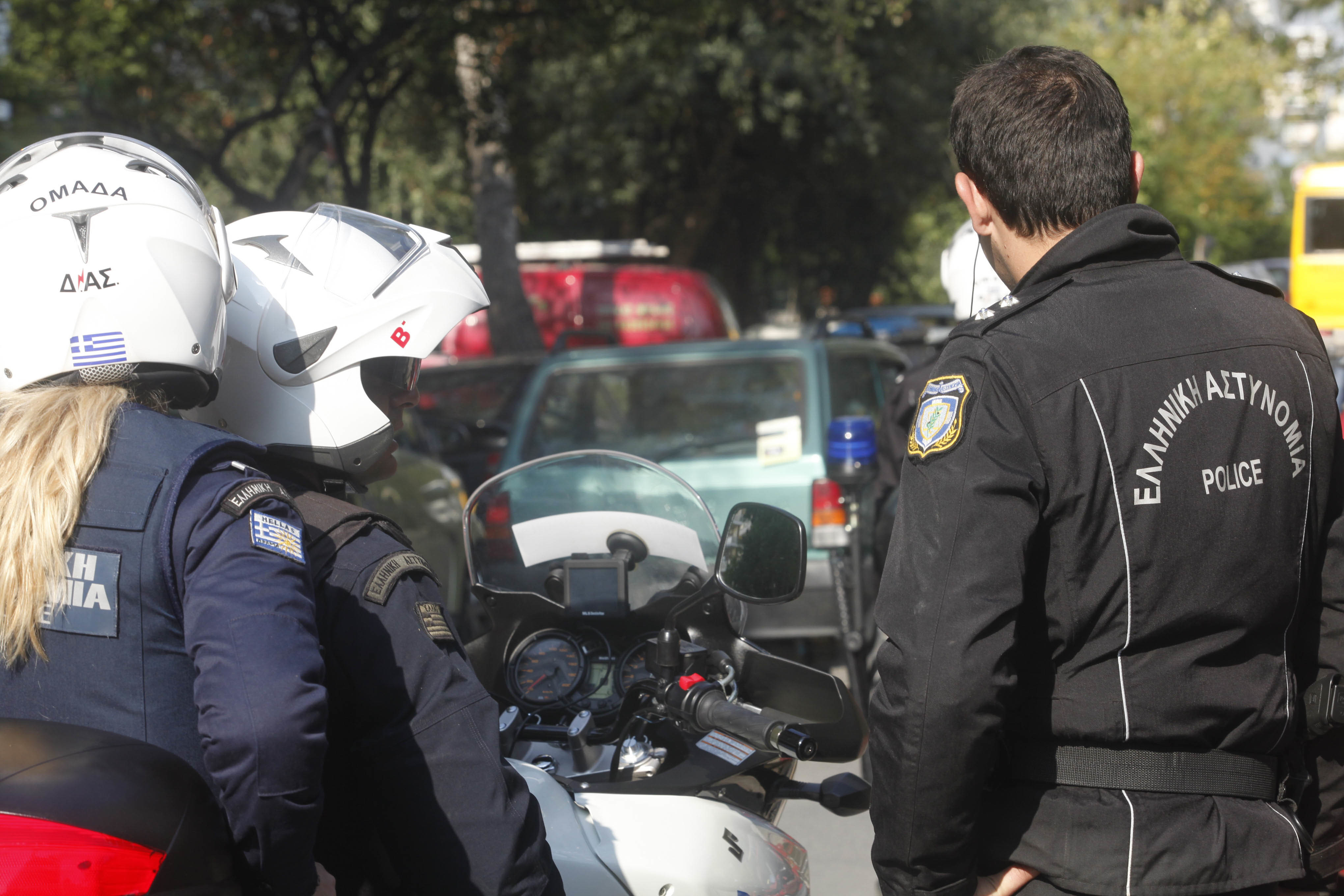 Γέμισαν την αγορά λαθραία τσιγάρα