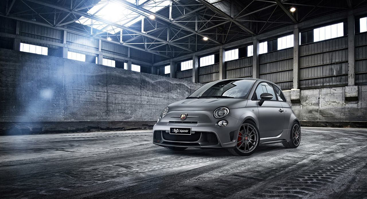 Abarth “695 biposto”: Ένα αγωνιστικό 500 για το δρόμο